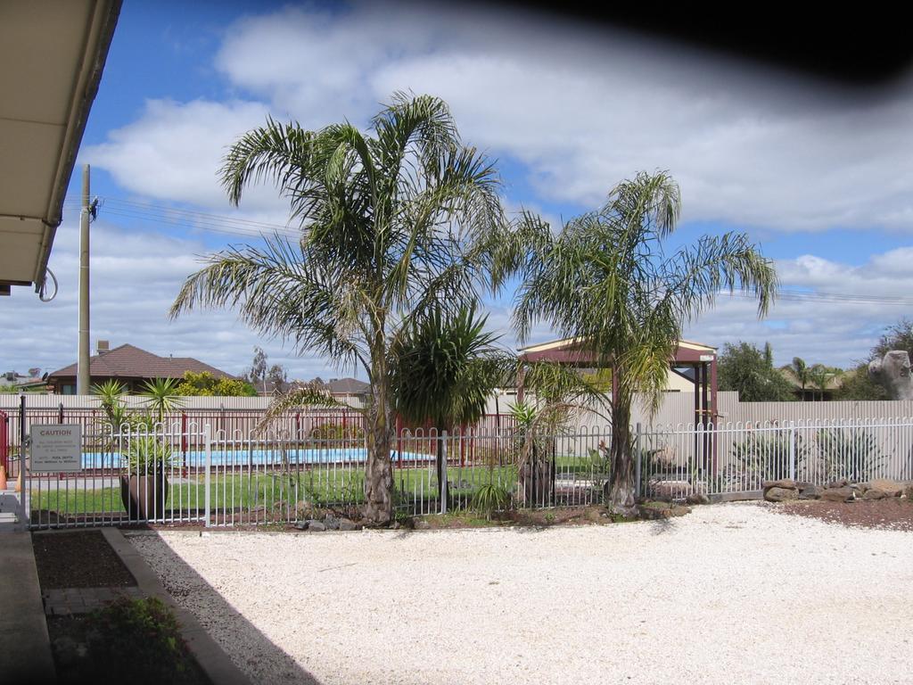 Darlot Motor Inn Horsham Bagian luar foto